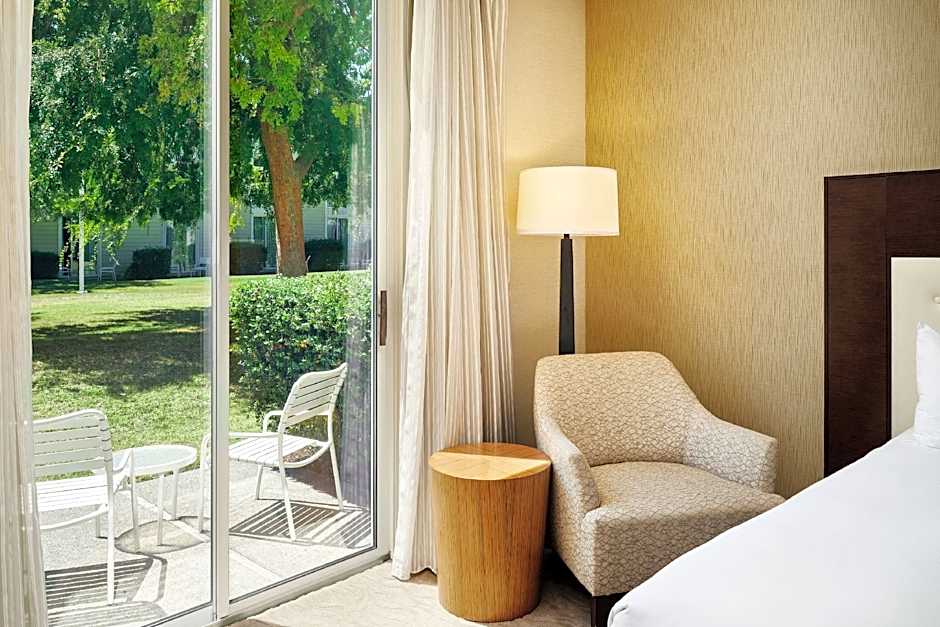 Hilton Oakland Airport