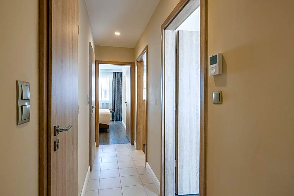 Silver Crown Hotel & Residence, Palace Quarter