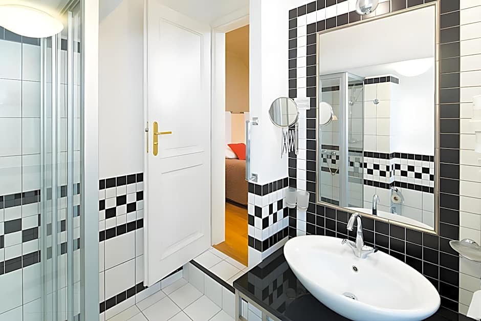 The Golden Wheel Boutique Hotel