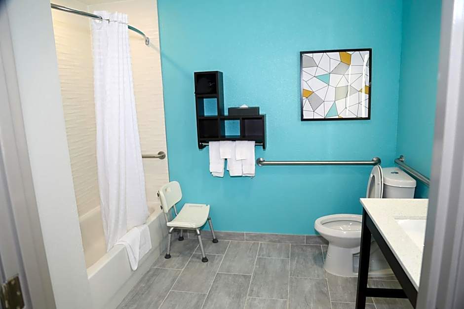 La Quinta Inn & Suites by Wyndham Montgomery