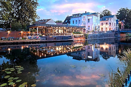 Hotel & Restaurant Fackelgarten Plau am See