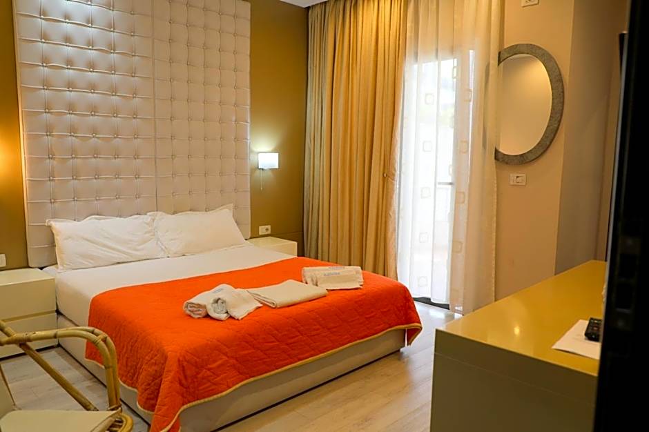 Hotel Strora