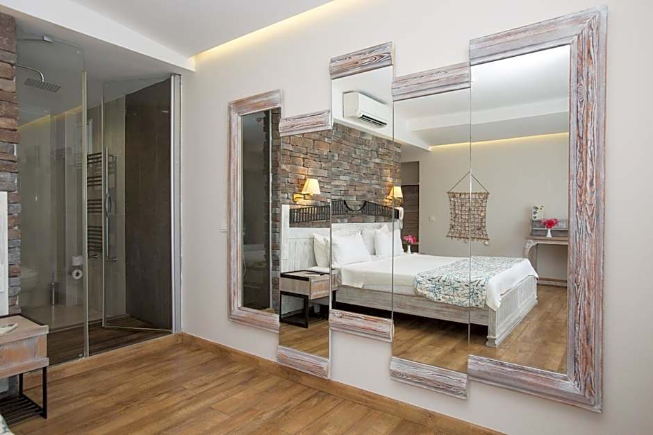 Dedeminn Marina Hotel