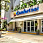 Comfort Inn & Suites Levittown