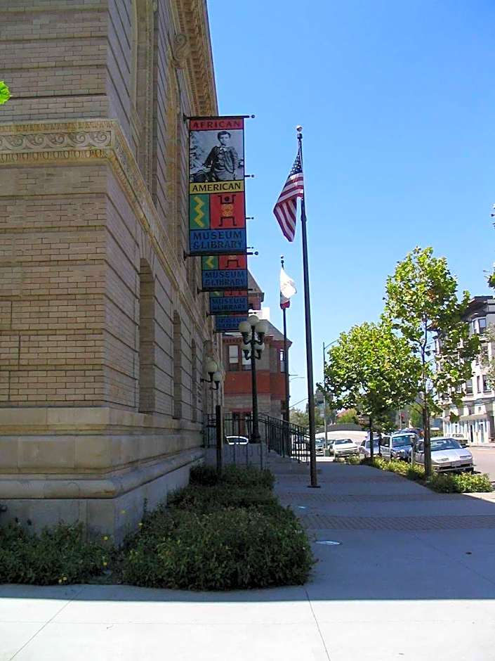 Hilton Oakland Airport
