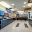 Holiday Inn Express And Suites Marion By IHG