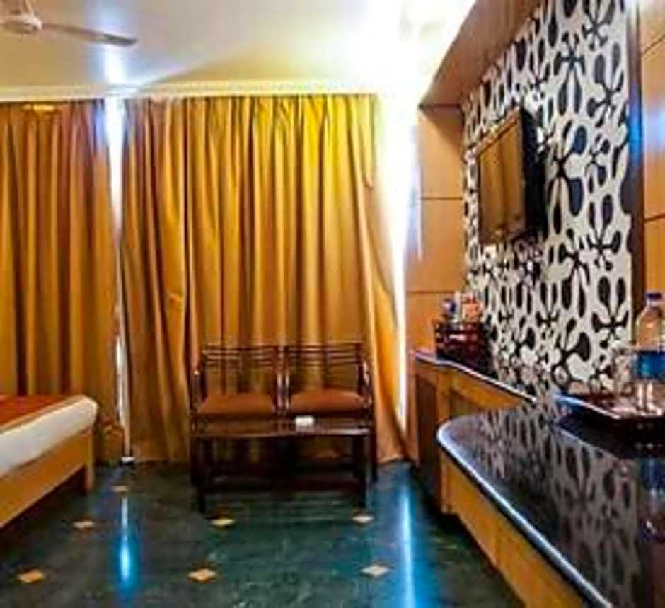 Hotel Dayal Paradise