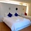Bed By Cruise Hotel At Samakkhi-Tivanont