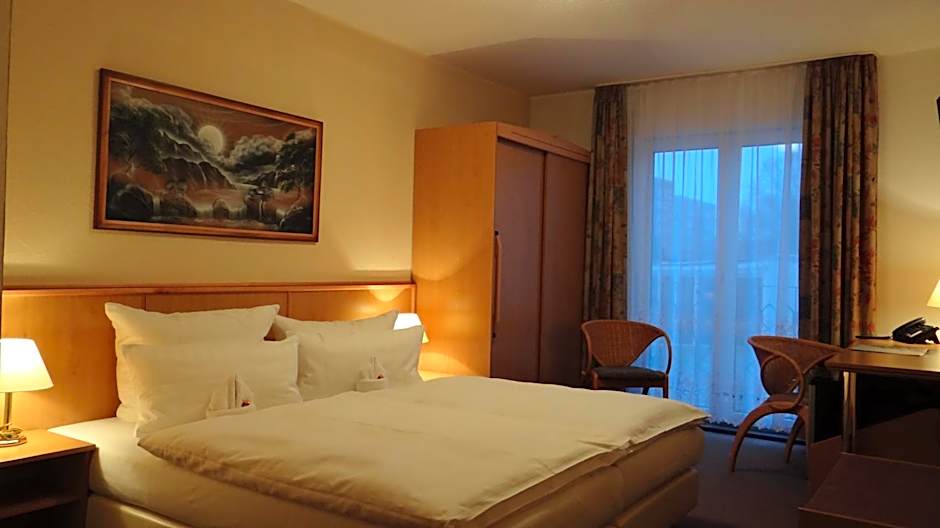 Photo 1 of 4 of Double Room