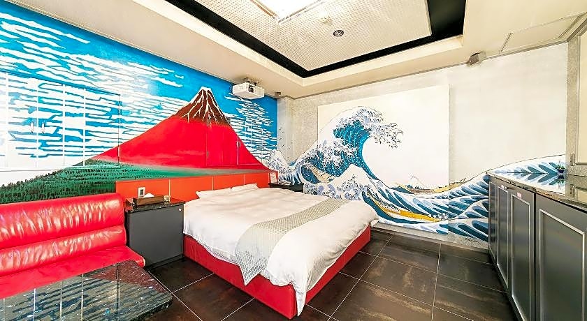 HOTEL TO