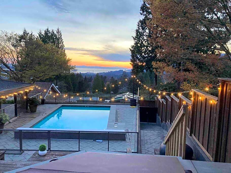 The Lions Self Contained Suite, Shared Pool, Hot Tub, Views