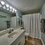 Deluxe Beachfront Studio, Shores of Panama New and Renovated