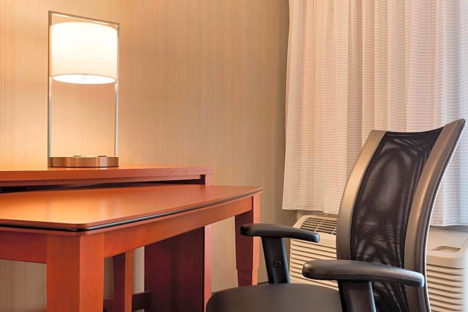 Courtyard by Marriott Champaign