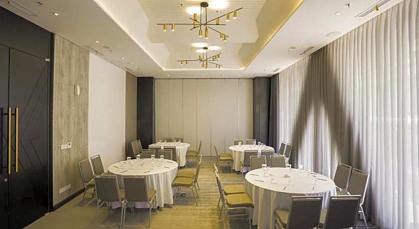 Awann Sewu Boutique Hotel & Suite