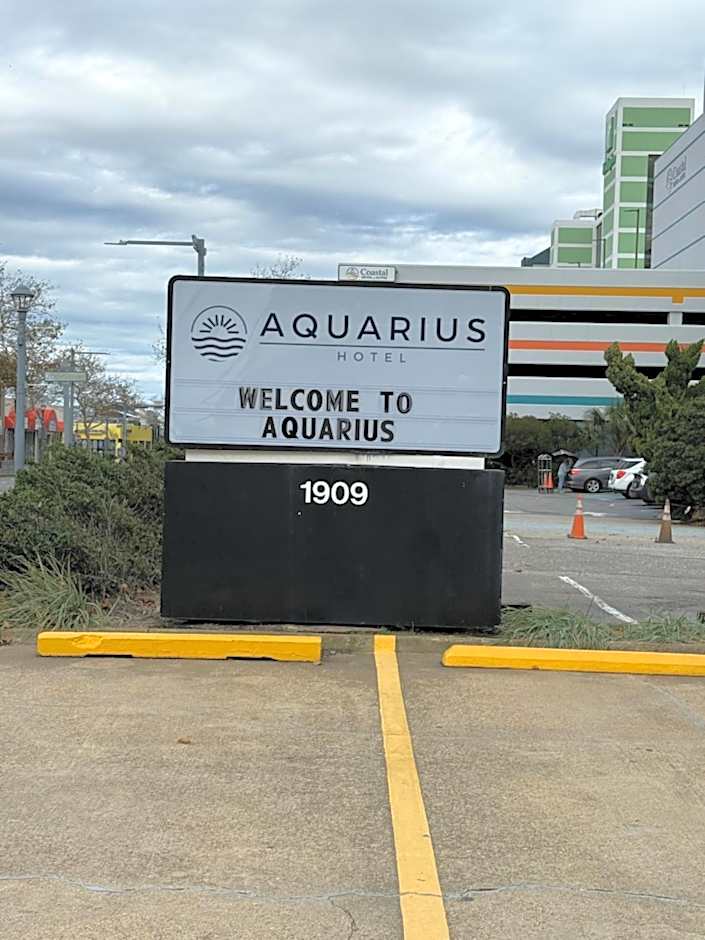 Aquarius Oceanfront Hotel