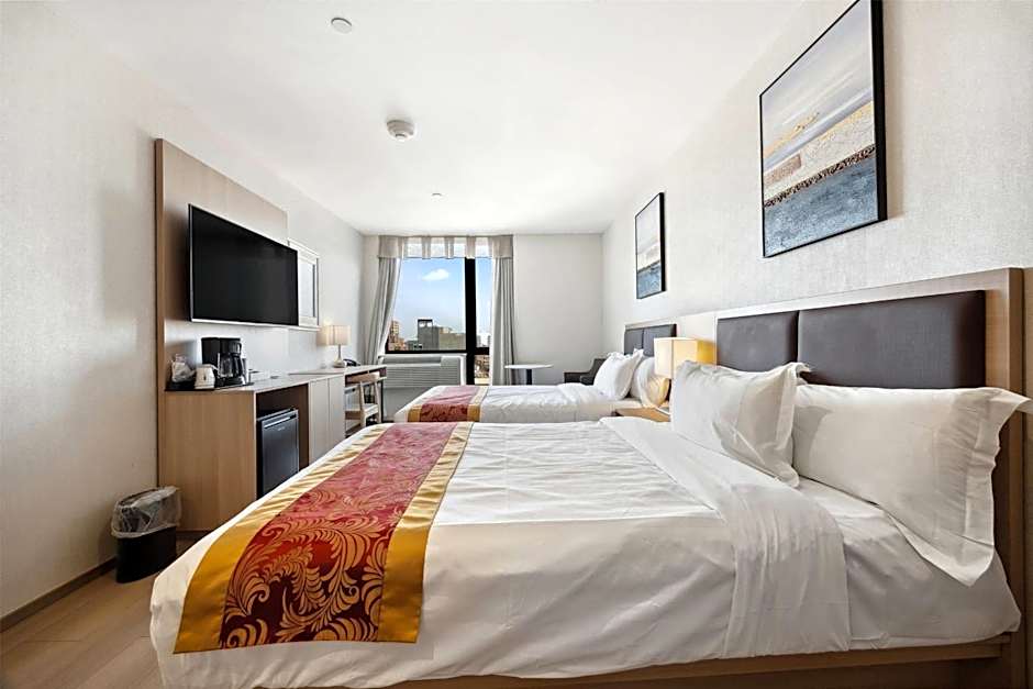 Ramada by Wyndham Flushing Queens