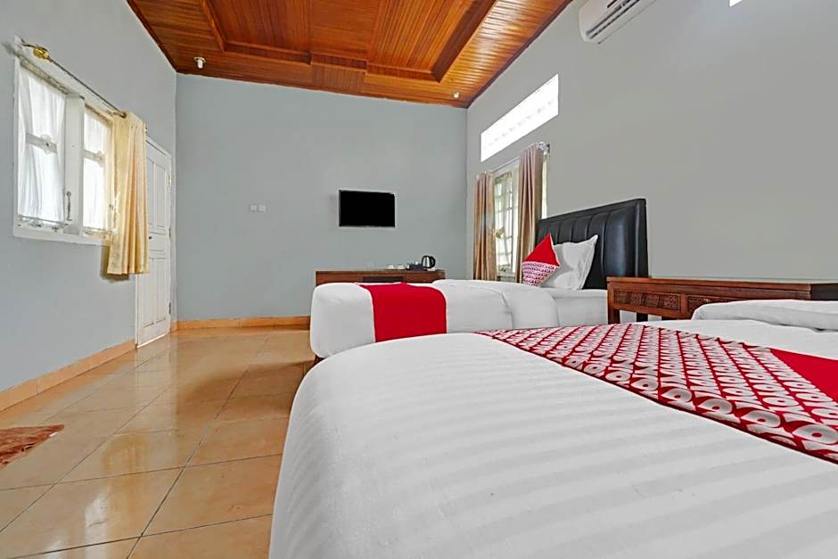 OYO Life 11350O Hotel R Cantika Syariah