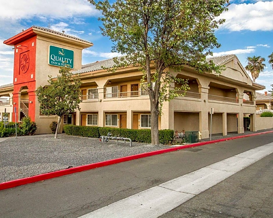 Quality Inn & Suites Lathrop