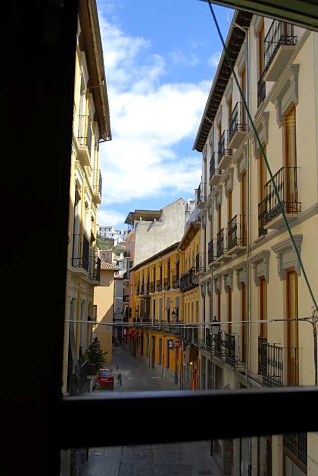 La Perla Granada Suites