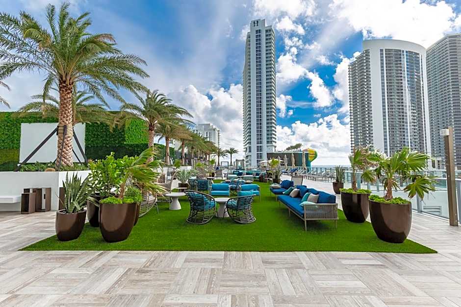 Hyde Beach House Hollywood Private Suites