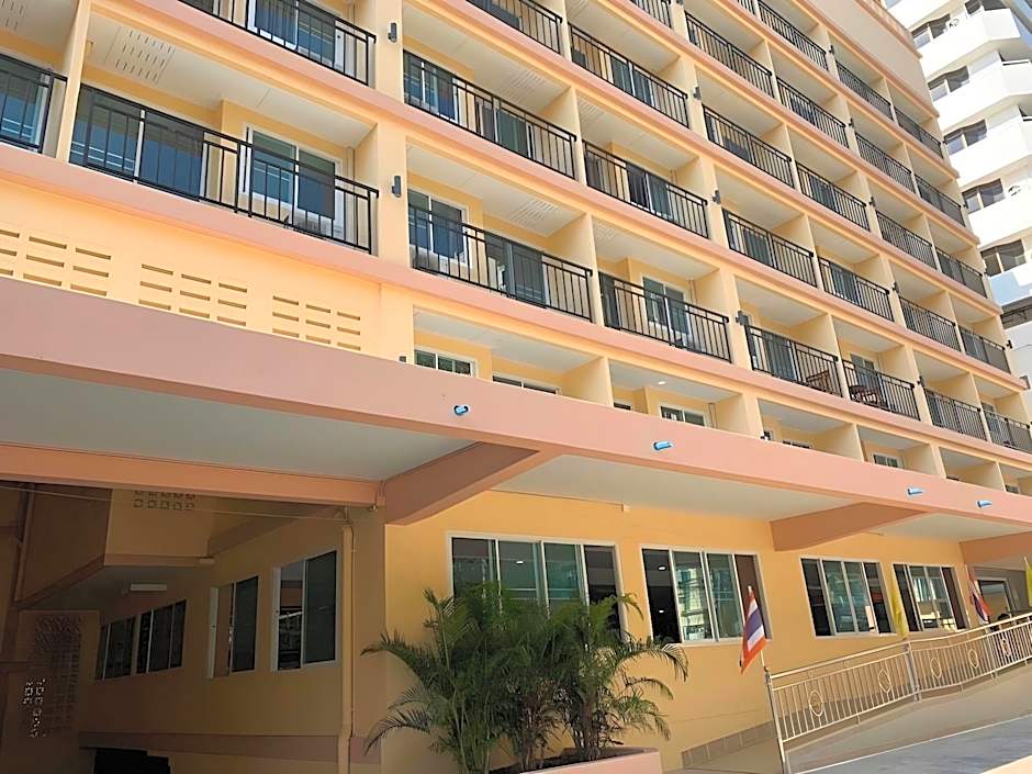 A.A. Pattaya Golden Beach Hotel