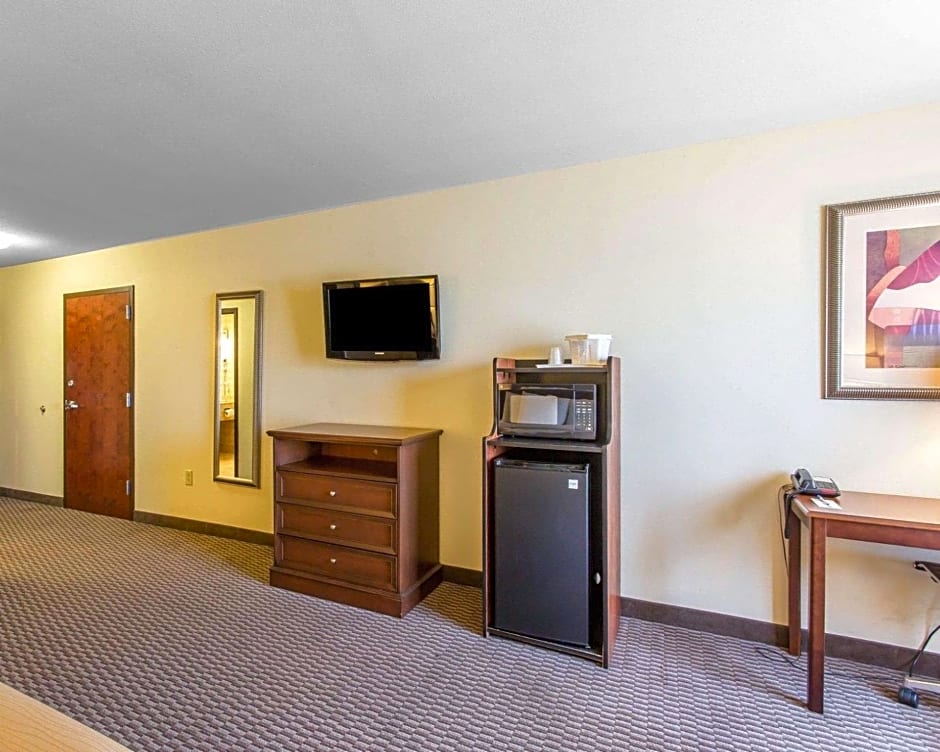 Comfort Inn & Suites Madisonville