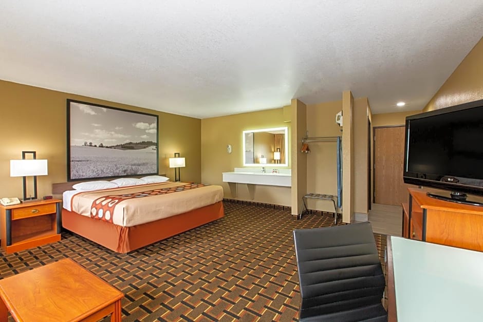 Super 8 by Wyndham Ottawa