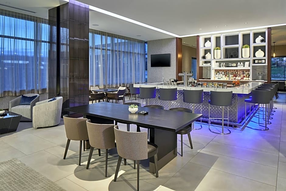 AC Hotel by Marriott Atlanta Airport Gateway