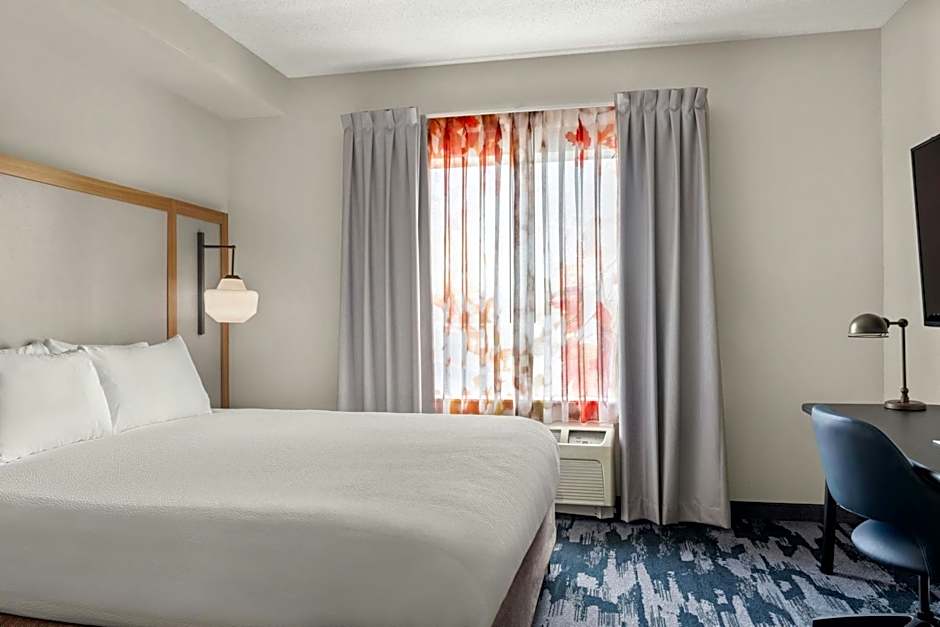 Photo 1 of 4 of 1 King Bed with Sofabed Suite
