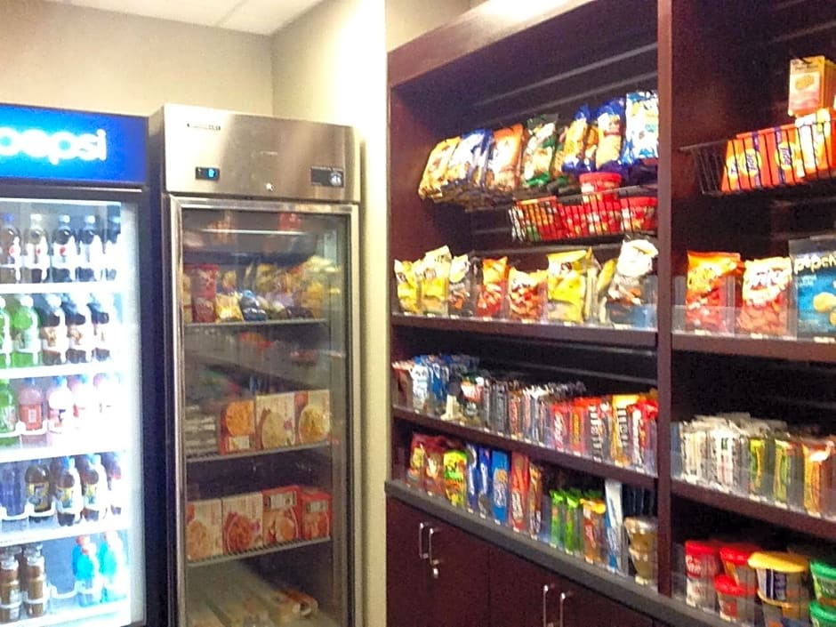 Holiday Inn Express & Suites Utica By IHG
