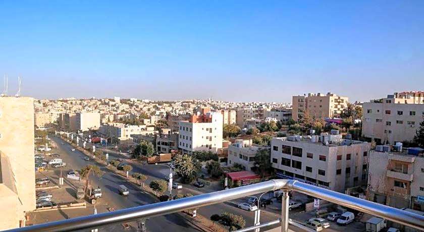 Balcony Hotel