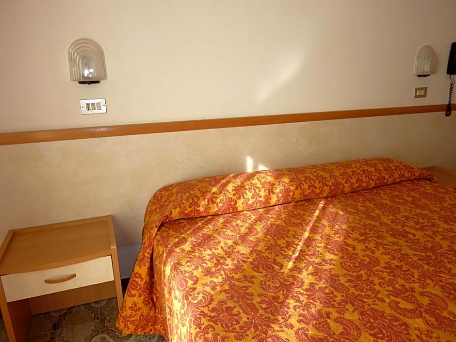 Hotel Apis