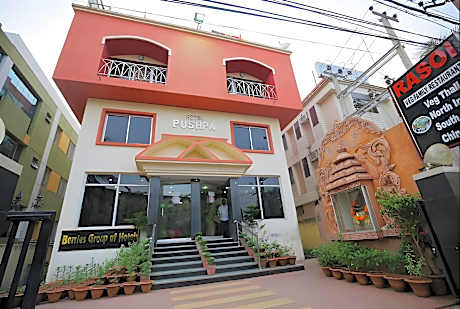 Hotel Pushpa (Berries Group Of Hotels)