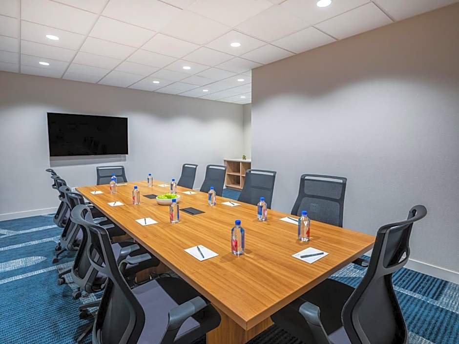 Staybridge Suites Chicago O'Hare - Rosemont by IHG
