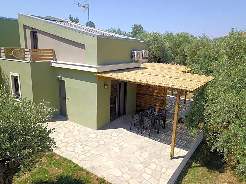 The Thassian Yard Houses