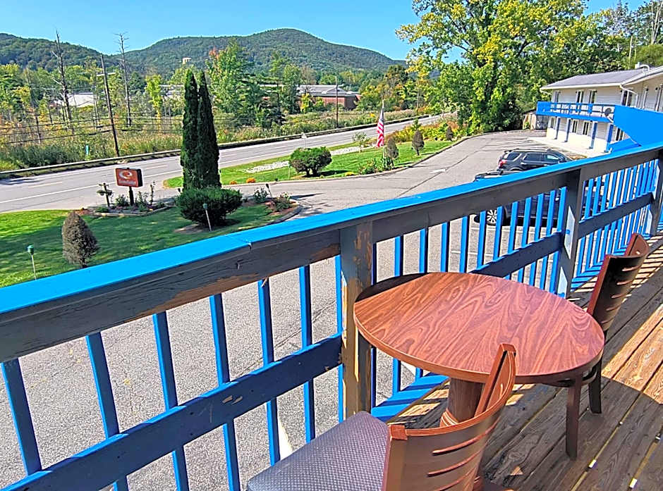 Econo Lodge Lee - Great Barrington