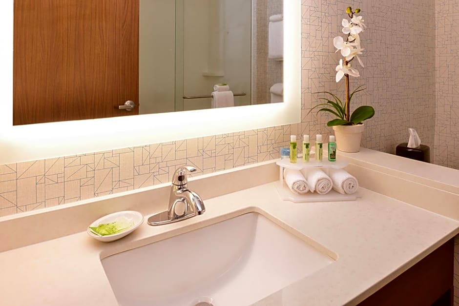 Holiday Inn Express & Suites West Melbourne By IHG