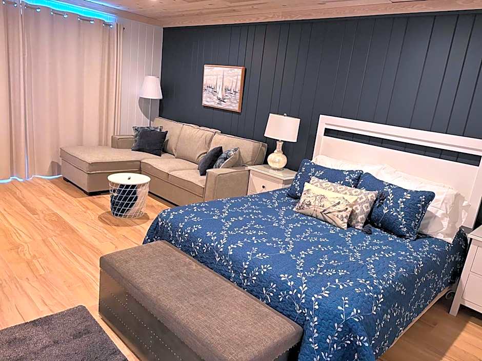 Shanty Creek, Condo, Golf ,Sleeps 4, Pets welcome!