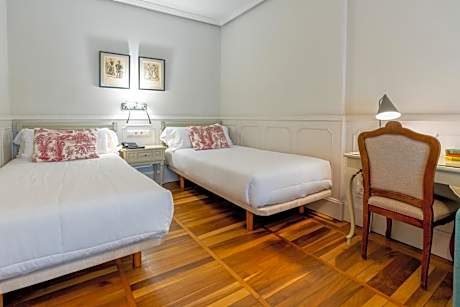 Hotel Alcazar Irun - Centro Ciudad