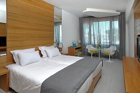 Superior Double or Twin Room with Inland View (No Balcony)