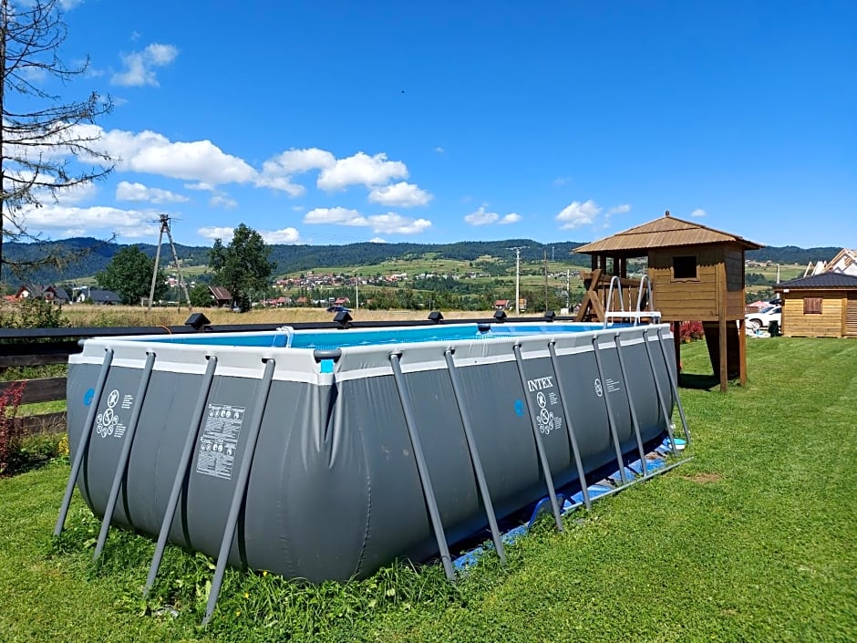 Domki nad jeziorem czorsztyńskim