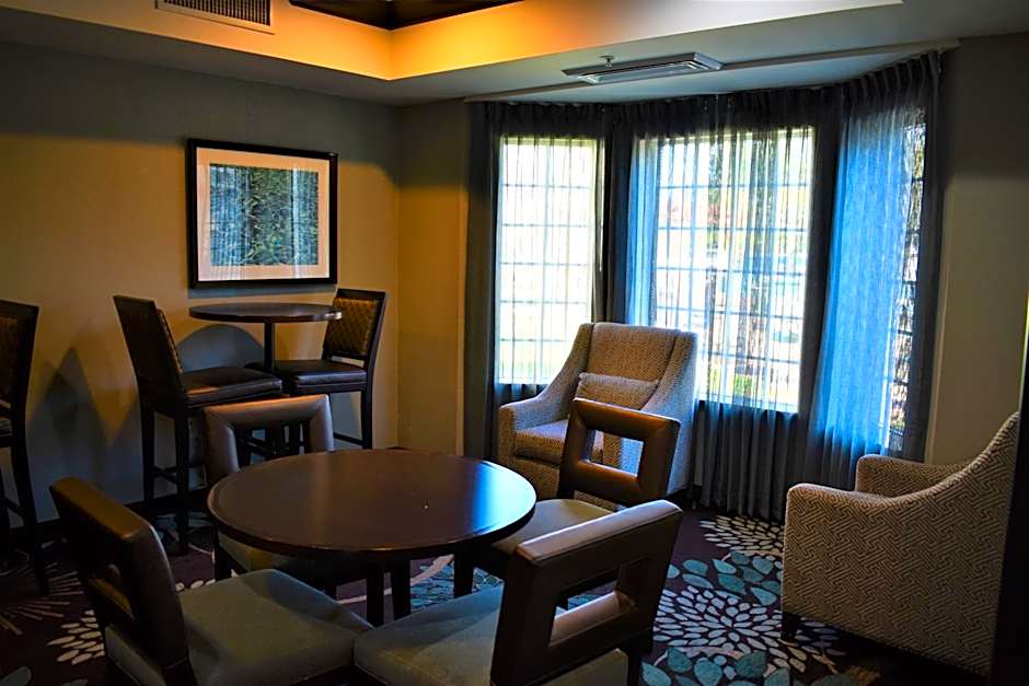 Staybridge Suites Cranbury - South Brunswick By IHG