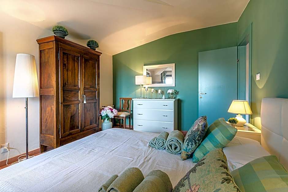Casa Baino in Lucca With 2 Bedrooms and 1 Bathrooms