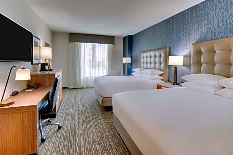 Deluxe Queen Room with Two Queen Beds