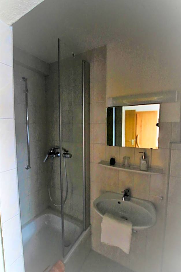 Hotel-Pension-Waldblick