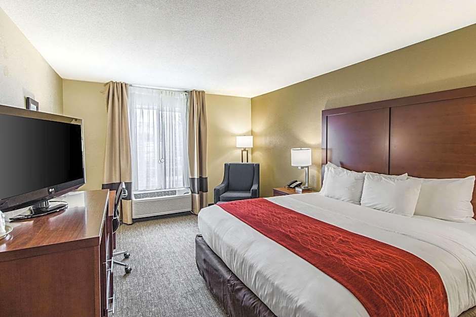 Comfort Inn & Suites Greenwood near University