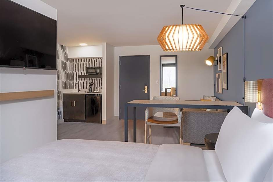 Atwell Suites Austin Airport By IHG
