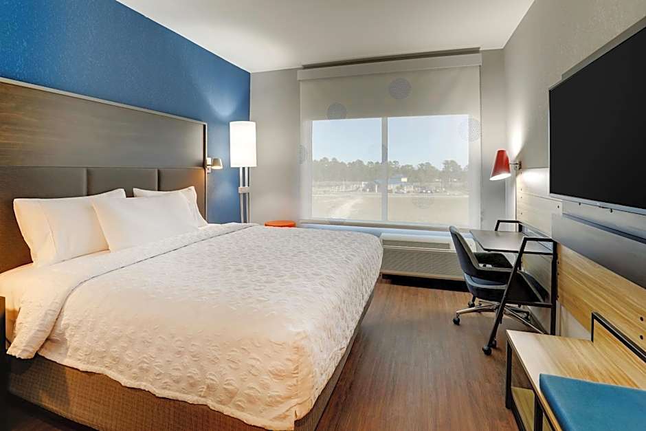 Tru by Hilton Leland Wilmington