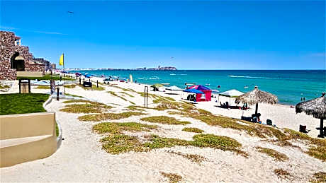 Bella Sirena Luxury Resort 205-D