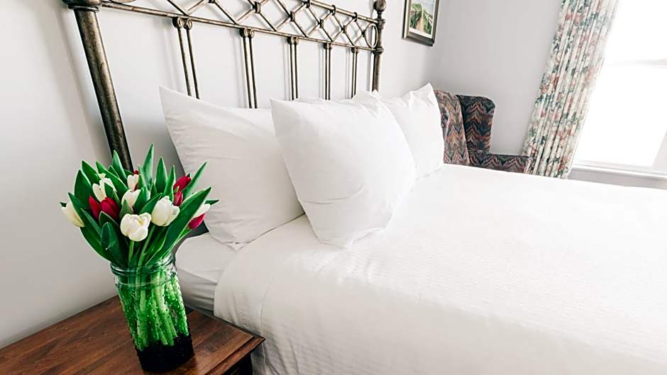 The Loyalist Country Inn & Conference Centre